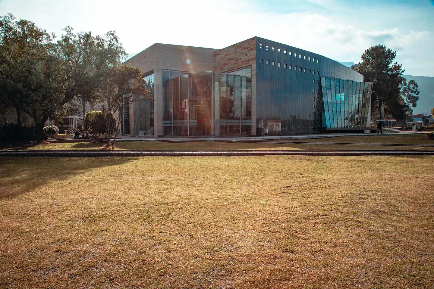 Campus Norte UNICOC visto desde las zonas verdes